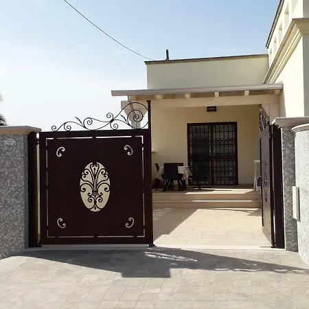 Ferienwohnung Bilocale Grazioso Torre San Giovanni Exterior foto